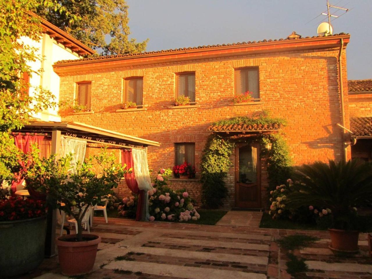 Carrobbio Bed&Breakfast Guest House Cremona Bagian luar foto